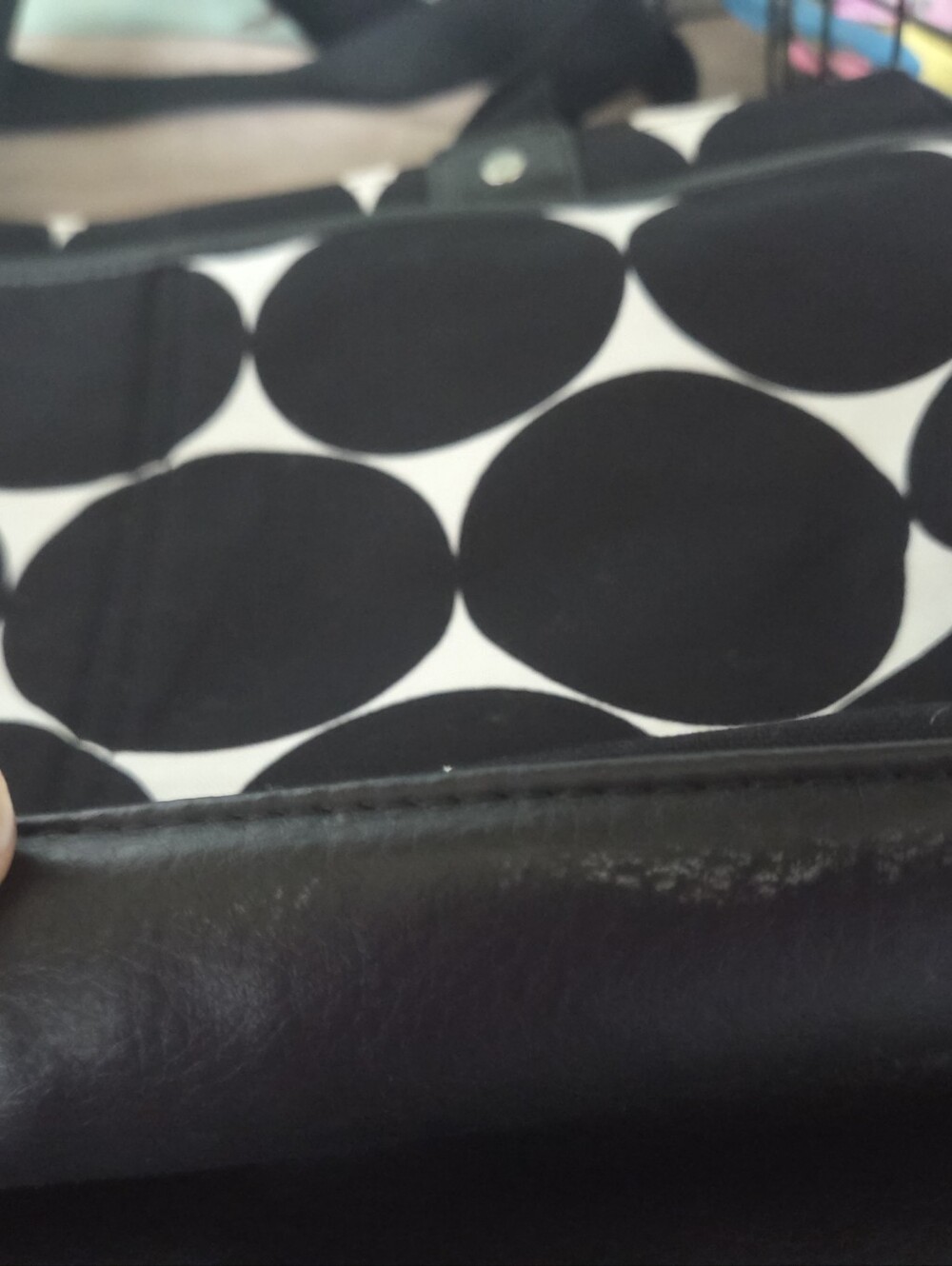 Thirty one Black & White Polka Dot Laptop Bag - Stylish Everyday Carry - Picture 14 of 16